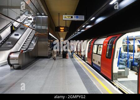 Métro de Londres récemment ouvert Battersea Power Station station sur la ligne Nord, Londres, Angleterre Royaume-Uni Banque D'Images