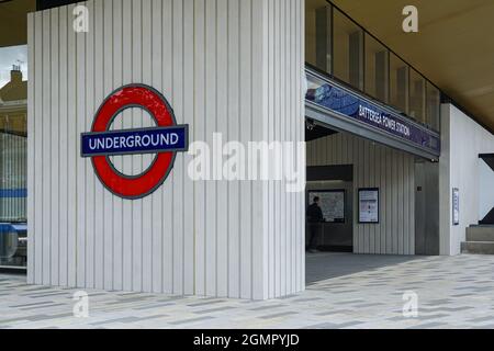 Métro de Londres récemment ouvert Battersea Power Station station sur la ligne Nord, Londres, Angleterre Royaume-Uni Banque D'Images