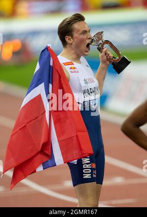 ZURICH - SUISSE 8 septembre 21 : Karsten Warholm (NOR) célébrant sa victoire dans les 400 m haies à la finale de la ligue de diamants de Wanda au Stadi de Letzigrund Banque D'Images