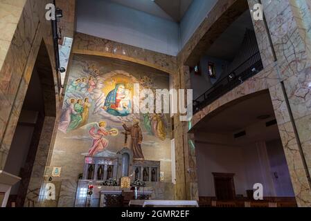 L'église de Santa Maria delle Grazie avec le couvent adjacent est universellement connu pour être l'endroit où Padre Pio de Pietrelcina a vécu, commencer Banque D'Images