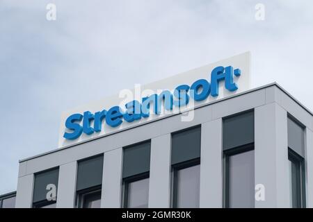 Zielona Gora, Pologne - 1 juin 2021 : logo et signe de Streamsoft. Banque D'Images