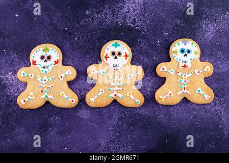 Le jour des morts biscuits en forme de sucre crâne. Banque D'Images
