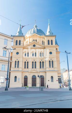 Lodz, Pologne - 7 juin 2021 : Église catholique romaine de l'Esprit Saint à Lodz (jusqu'en 1945 : Église luthérienne de la Sainte Trinité). Banque D'Images