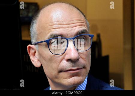 Naples, Italie. 20 septembre 2021. Enrico Letta secrétaire du PD, lors de sa visite à Naples pour soutenir le candidat mayonnaise pour la ville de Naples Gaetano Manfredi. Naples, Italie, le 20 septembre 2021. (Photo par Vincenzo Izzo/Sipa USA) crédit: SIPA USA/Alay Live News Banque D'Images