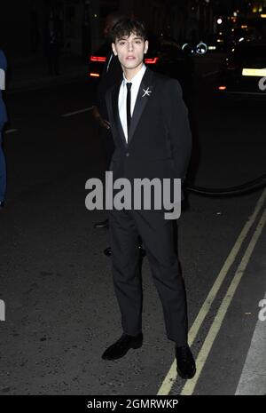 Le 20 septembre 2021, Londres, Royaume-Uni Max Harwood arrive au British Vogue et au Tiffany & Co Fashion and film Party au Londoner, Londres. Crédit : Doug Peters/EMPICS/Alamy Live News Banque D'Images