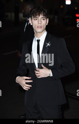 Le 20 septembre 2021, Londres, Royaume-Uni Max Harwood arrive au British Vogue et au Tiffany & Co Fashion and film Party au Londoner, Londres. Crédit : Doug Peters/EMPICS/Alamy Live News Banque D'Images