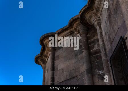 Vieille église, une vieille église en Cappadoce, impressionnante architecture d'église, murs de pierre et colonnes majestueuses Banque D'Images