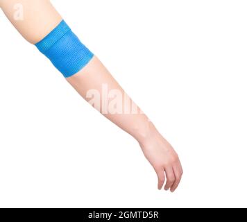 Main de coude bandée avec bandage élastique sur fond blanc isoler Banque D'Images