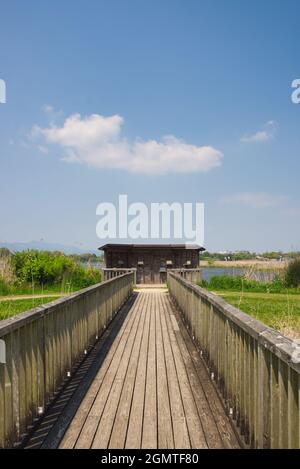 Point d'observation des oiseaux sauvages dans le parc Suizenji Ezuko, préfecture de Kumamoto, Japon Banque D'Images