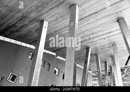 Le Holmenkollen National Arena est un lieu de ski nordique et de biathlon situé à Oslo, Norvège. Il a accueilli les Jeux olympiques d'hiver de 1952. Cela montre le buil de bureau Banque D'Images