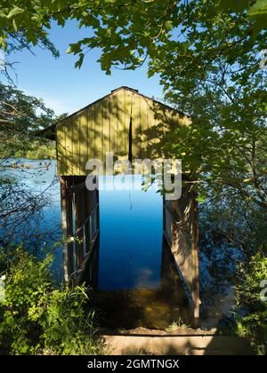 Radley Village, Oxfordshire, Angleterre - 2 juin 2020 ; personne en vue. La pandémie actuelle et le confinement au Royaume-Uni ont entraîné mes promenades quotidiennes dans ma région Banque D'Images