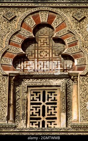 Cordoba, Espagne - 16 mai 2015; pas de personne en vue. La mosquée-cathédrale de Mezquita à Cordoue, en Espagne, est un bâtiment vraiment fascinant avec un événement Banque D'Images