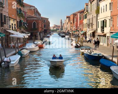 Venise, Italie - 6 septembre 2017; beaucoup de touristes et de locaux en coup de feu. Murano est un petit groupe d'îles, reliées par des ponts, dans la lagune vénitienne; moi Banque D'Images