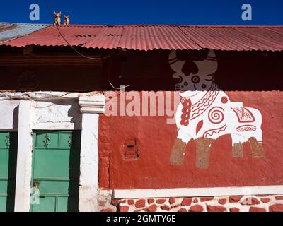 Pucara, Pérou - 16 mai 2018 Pucara est une petite ville située au nord-ouest du lac Titicaca. L'emblème de la ville et de la région est - quoi, vous l'avez deviné? - Banque D'Images