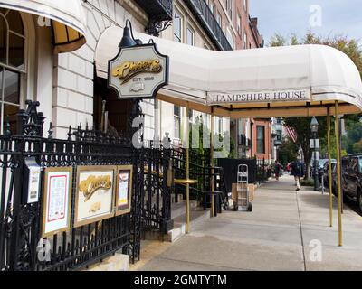 Boston, Mass - novembre 2013 ; Cheers est une série télévisée américaine sitcom très appréciée qui a été diffusée sur NBC de 1982 à 1993, avec un total de 275 épisodes Banque D'Images