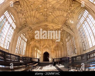 Oxford, Angleterre - 2017; à l'intérieur de l'école de divinité de la bibliothèque Bodleian de l'Université d'Oxford, Angleterre. Cette célèbre chambre médiévale est ornée d'un Banque D'Images