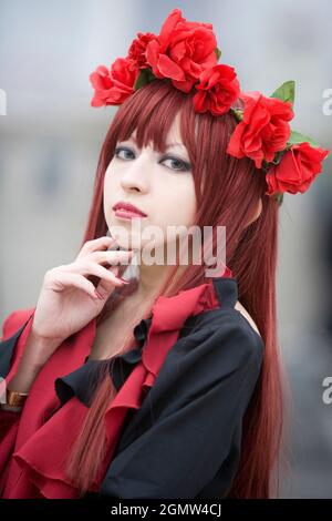 Tokyo, Japon - 6 novembre 2005; une fille dans le coup Harajuku est le centre de la culture de rue, cosplay et mode de jeunesse à Tokyo. Tous les Sun Banque D'Images