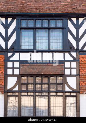 Clifton Hampden, Oxfordshire, Angleterre - 8 août 2020 ; personne en vue. Il y a tellement de maisons vraiment anciennes dans certaines de nos Cotswolds voisins et Banque D'Images