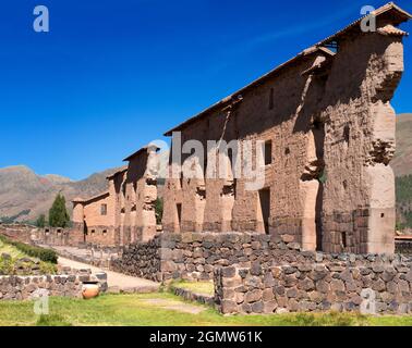 Raqchi, Pérou - 14 mai 2018 les anciennes ruines de l'Inca à Raqchi sont situées à 3480m d'altitude dans la région de Cusco, au Pérou. Son exploit le plus remarquable Banque D'Images