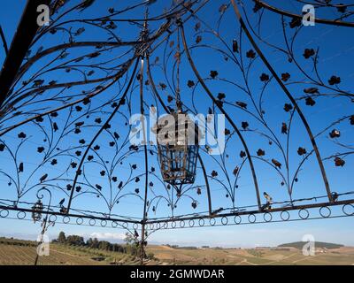 La pittoresque vallée du Douro, qui s'étend de la côte atlantique à Porto jusqu'au centre de l'Espagne, a été la première région viticole désignée au monde Banque D'Images