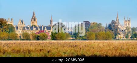 Oxford, Angleterre - 19 octobre 2018 ; le Christ Church College de l'Université d'Oxford, en Angleterre, est l'un des plus anciens et des plus grands collèges. Son gro étendu Banque D'Images