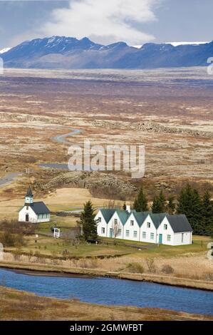 Þingvellir, anglicisé comme Thingvellir, est un parc national célèbre et pittoresque dans le quartier administratif de Bláskógabyggð dans le sud-ouest de l'Islande, n Banque D'Images