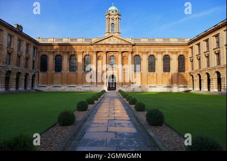 Oxford, Angleterre - 25 mars 2017; pas de personnes en vue.le Queen's College a été fondé en 1341 par Robert de Eglesfield en l'honneur de la reine Philippa de Hai Banque D'Images