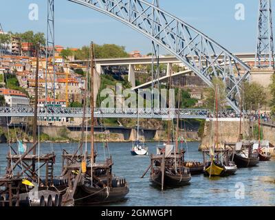 Porto, Portugal - 10 avril 2017 ; Porto est la deuxième ville du Portugal après Lisbonne. Situé sur l'estuaire du Douro dans le nord du Portugal, il est Banque D'Images