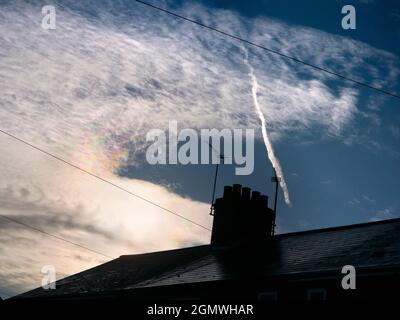 Radley Village, Oxfordshire, Angleterre - 26 décembre 2017 un paysage de nuages saisissant sur ma maison à Radley Village, Oxfordshire. C'est nacré (mère de p Banque D'Images