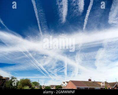 Radley Village, Oxfordshire, Angleterre - 26 juin 2017 pour une raison étrange, mon village natal de Radley, à Oxfordshire, Royaume-Uni, a souvent une sskie spectaculaire Banque D'Images