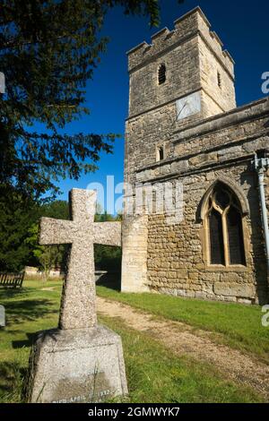 Long Wittenham, Oxfordshire, Angleterre - 17 juillet 2020 il y a beaucoup d'églises paroissiales anciennes en pierre dans notre région des Cotswolds. Ils sont souvent pictu Banque D'Images