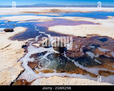 Salar de Uyuni, Bolivie - 23 mai 2018 les cuves de sel d'Uyuni de Bolivie sont l'une des grandes merveilles naturelles de la planète. Couvrant plus de 10,000 carrés Banque D'Images