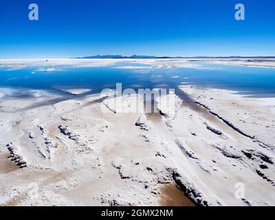 Salar de Uyuni, Bolivie - 23 mai 2018 les cuves de sel d'Uyuni de Bolivie sont l'une des grandes merveilles naturelles de la planète. Couvrant plus de 10,000 carrés Banque D'Images