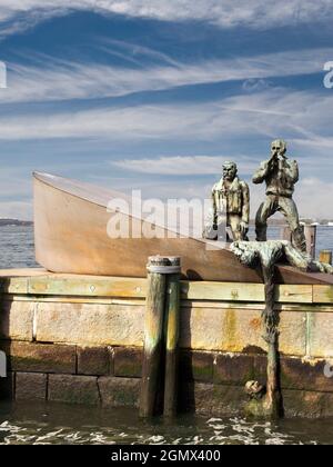 New York, Etats-Unis - 3 novembre 2011; pas de personnes en vue. Cette impressionnante sculpture, située sur le front de mer de Battery Park, a été conçue par Marisol Escoba Banque D'Images