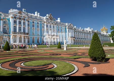 Pouchkine, Russie - 11 juin 2011. Le somptueux Palais Catherine est un palais rococo situé dans la ville de Tsarskoye Selo (Pouchkine), à 30 km au sud de Saint-PET Banque D'Images