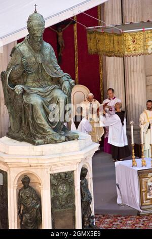 Pape Benoît XVI, Messe, Loreto, Ancône, Marche, Italie, Europe Banque D'Images