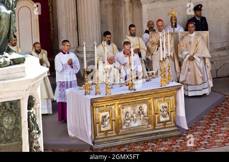 Pape Benoît XVI, Basilique de Churcheryard, Messe, Ancona, Italie, Europe Banque D'Images