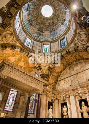 Gênes, Italie - juin 2013; la cathédrale qui est maintenant San Lorenzo, Gênes, a été fondée probablement dans le 5ème ou 6ème siècle AD, consacré à Saint Sirus, bis Banque D'Images