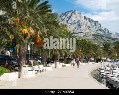 Baska Voda est une petite municipalité de Croatie située dans le comté de Split-Dalmatie, sur la côte Adriatique de Dalmatie, à 10 km au nord-ouest de Makarska. Banque D'Images