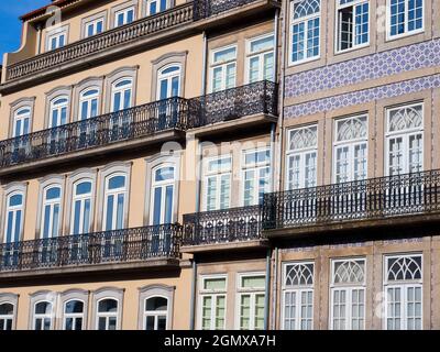 Porto, Portugal - 19 avril 2017 Porto est la deuxième ville du Portugal après Lisbonne. Situé sur l'estuaire du Douro dans le nord du Portugal, il est Banque D'Images