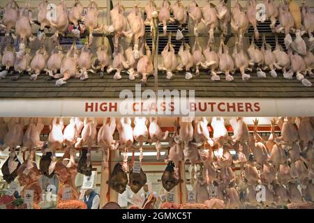 Oxford, Angleterre - décembre 2015 ; je soupçonne que si les dindes avaient des cauchemars, c'est ce qui leur serait dû. Vu dans le marché couvert historique d'Oxford, s Banque D'Images