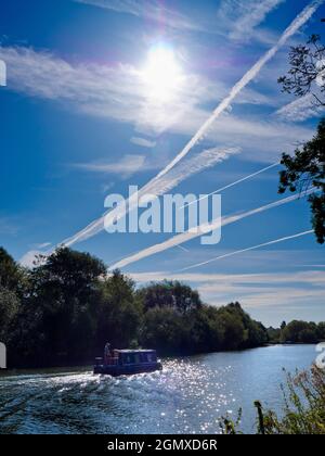 Oxford, Angleterre - 13 septembre 2019 ; une personne en vue. C'est une partie de ma promenade préférée sur la Tamise à Oxford, en Angleterre, elle passe par la rive sud de Banque D'Images