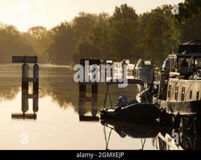 Abingdon, Angleterre - 5 septembre 2020; pas de personnes en vue. Abingdon-on-Thames est la plus ancienne ville d'Angleterre. Et la Tamise traverse Banque D'Images