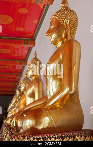 Bangkok, Thaïlande - 29 mars 2011 le temple Wat Pho est l'un des plus anciens temples bouddhistes de Bangkok. Il est plus célèbre pour son vaste Bouddha couché, mais est un Banque D'Images