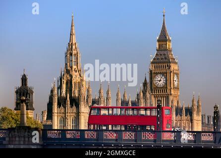 Londres, Angleterre - 2010; au cœur du gouvernement britannique, le Palais de Westminster sert de lieu de rencontre à la fois pour la Chambre des communes et pour la Chambre Banque D'Images