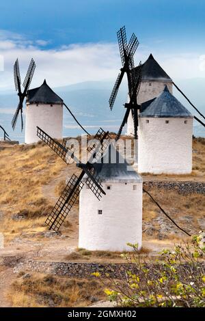 La Mancha, Espagne - 13 juillet 2017; personne en vue. La Mancha est une région historique située sur un plateau aride mais fertile et élevé du centre de l'Espagne Banque D'Images