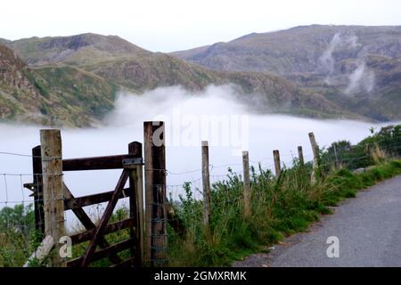 Faible nuage à Snowdonia Banque D'Images