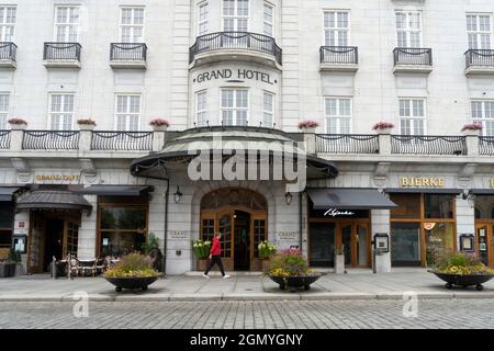 Oslo, Norvège. Septembre 2021. La vue extérieure du Grand Hotel Palace dans le centre-ville Banque D'Images