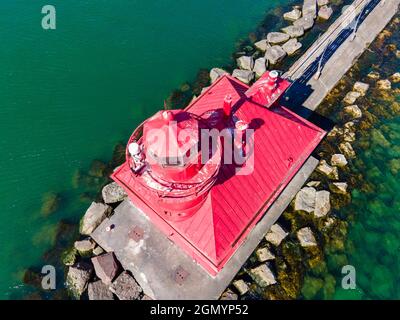 Photographie du phare de Sturgeon Bay North Pierhead, lac Michigan, Sturgeon Bay, Wisconsin, États-Unis. Banque D'Images