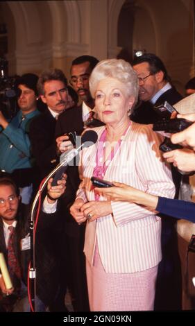 Austin Texas USA, vers 1993: Le gouverneur du Texas, ANN RICHARDS, parle aux médias lors d'une conférence de presse.©Bob Daemmrich Banque D'Images
